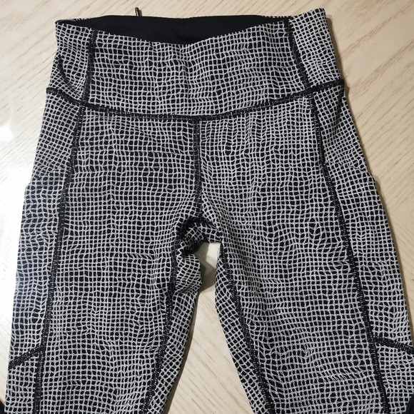 Lululemon Leggings - Picture 5 of 11